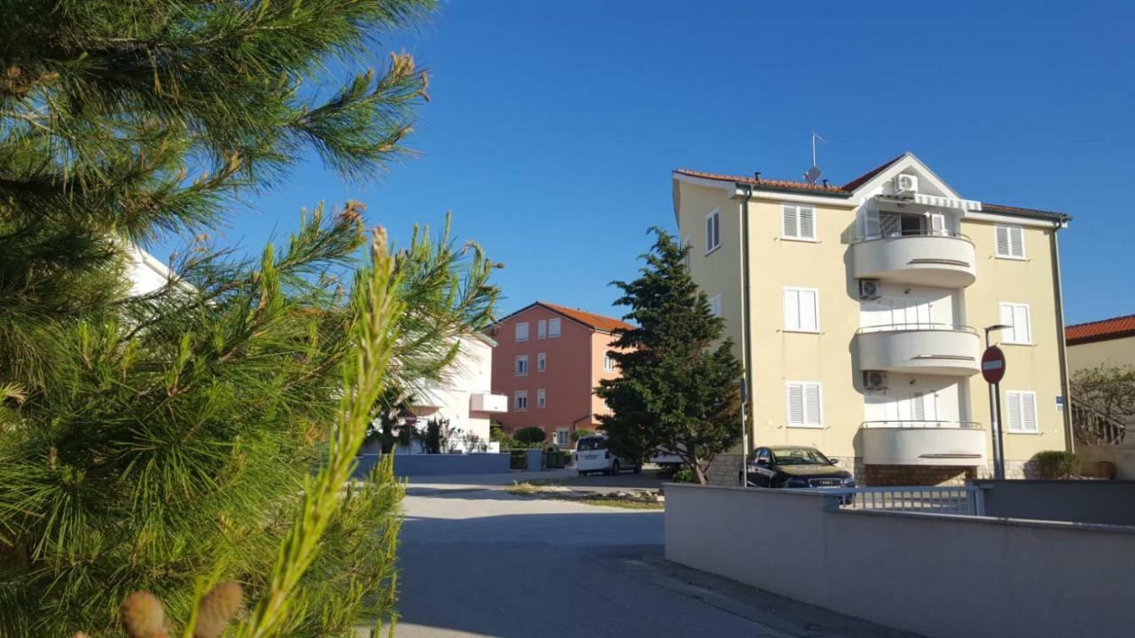 Zagi Apartman Povljana Kültér fotó